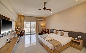 Vrr Astoria Hotel & Convention Center
